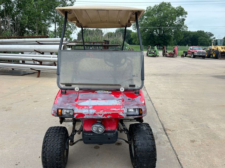 2006-club-car-48-volt-golf-cart-image-8