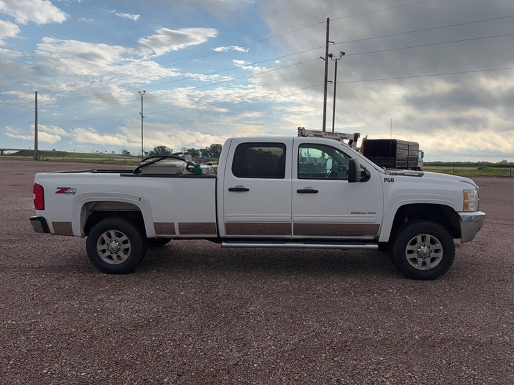 2014-chevrolet-silverado-2500-image-7