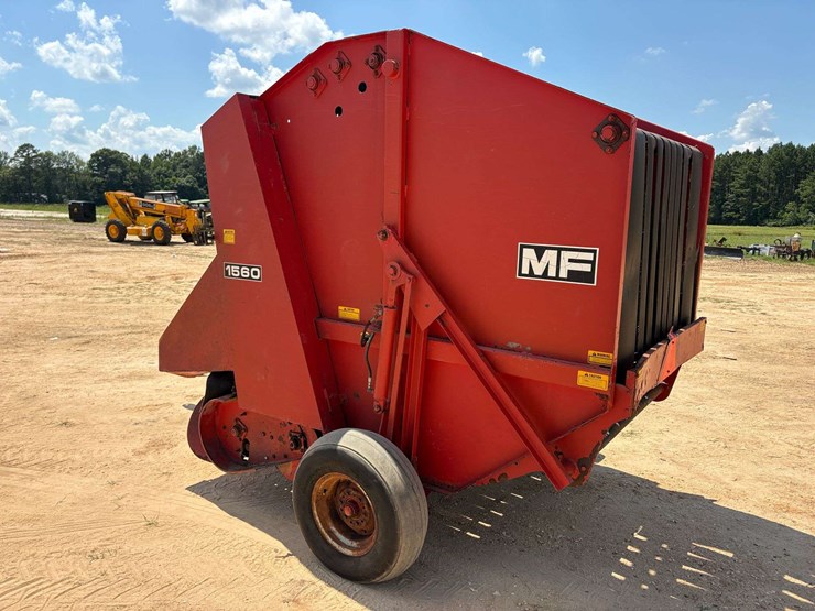 massey-ferguson-1560-image-2