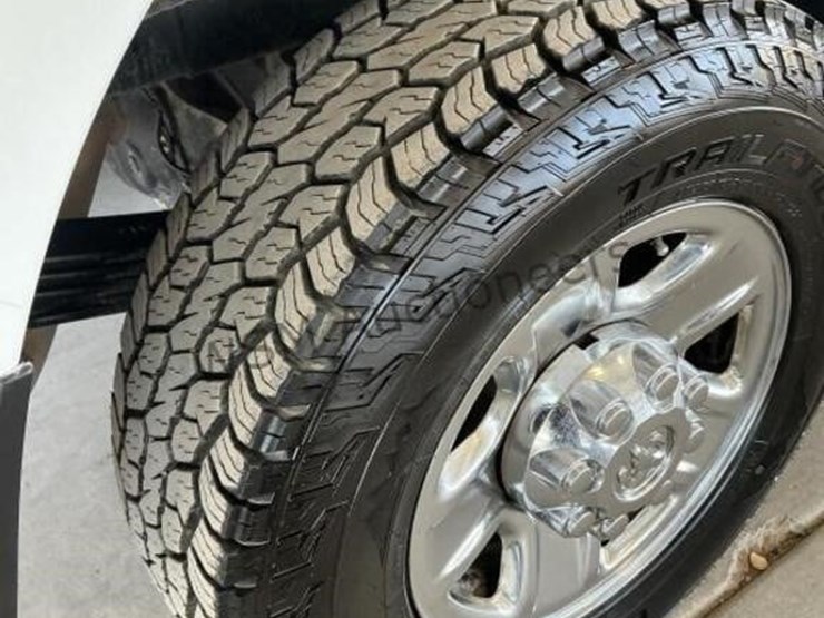 2019-dodge-3500-image-9