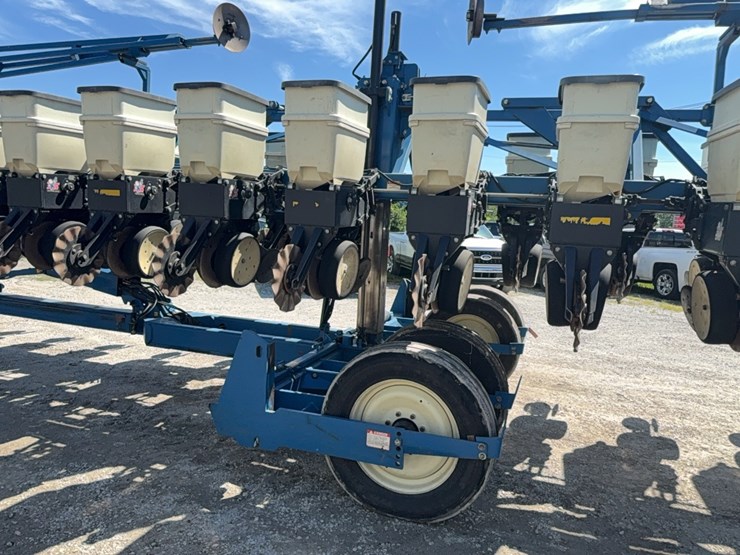 kinze-3600-image-23