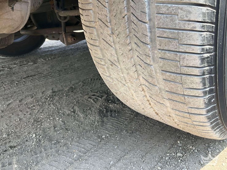 2019-chevrolet-tahoe-image-32