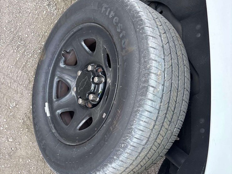 2019-chevrolet-tahoe-image-25