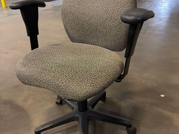 office-chair-image-1