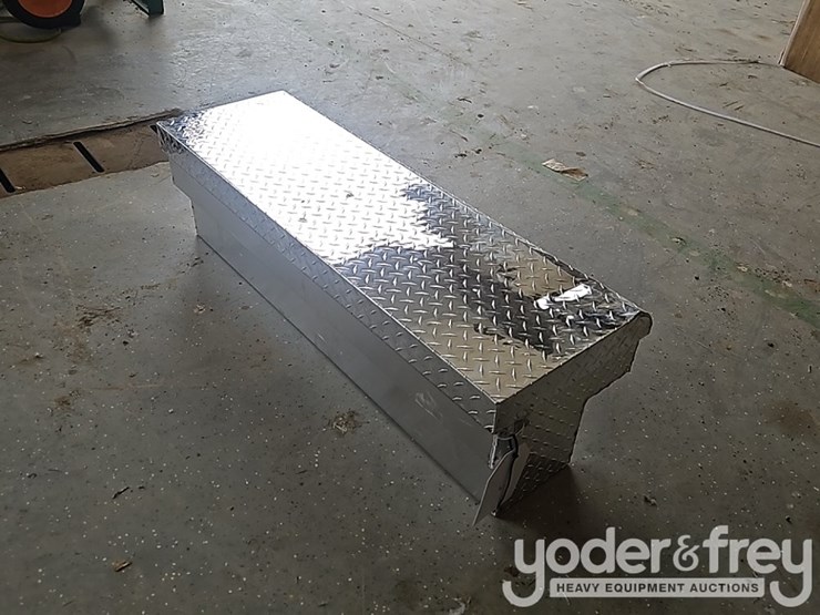 craftsman-silvertruck-box-image-3