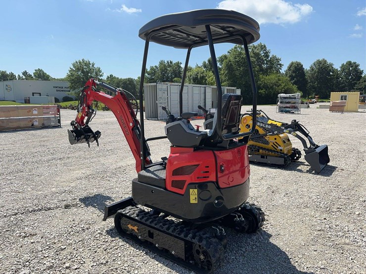 2026-sdline-sdee22-mini-excavator-image-3