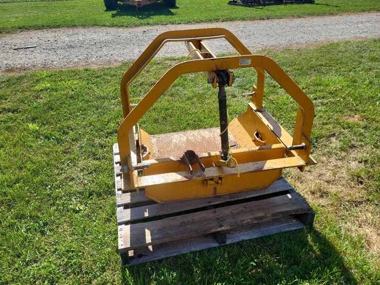 king-kutter-30"-3pt-hitch-scoop-image-4