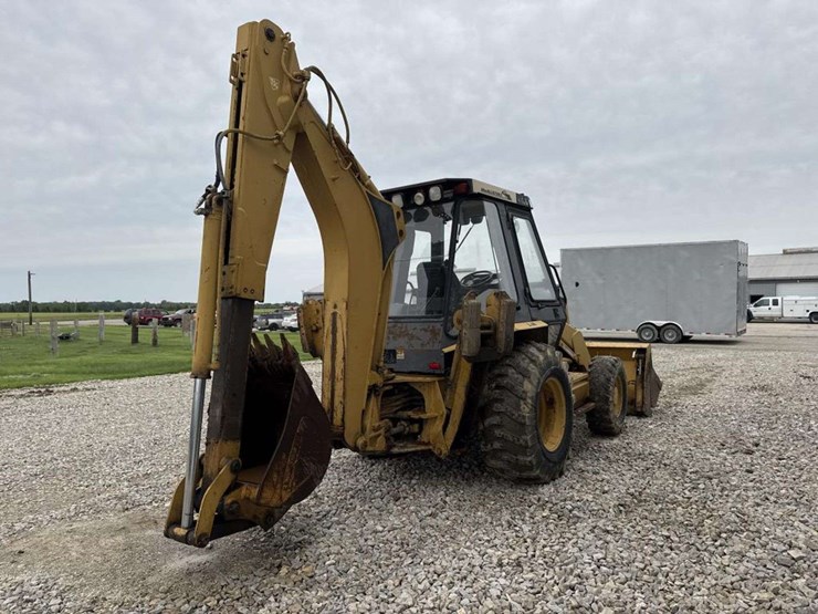 caterpillar-416b-image-4