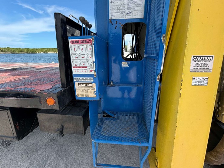 1990-ford-l8000-image-22