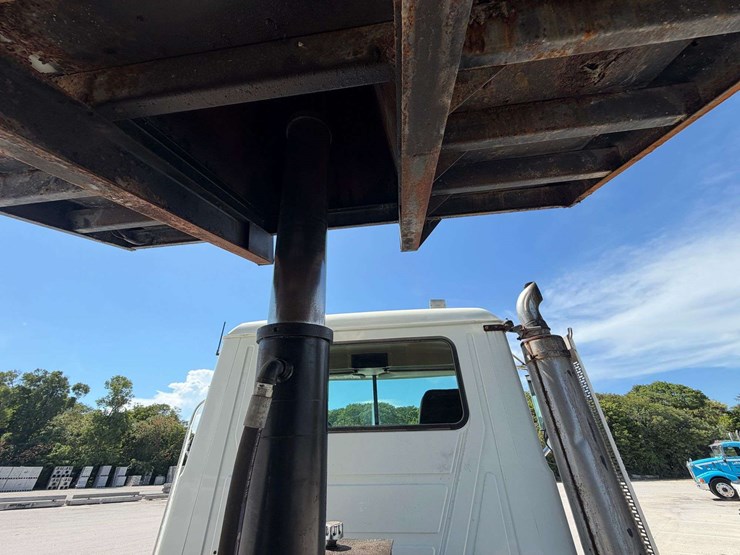 2006-mack-granite-ct713-image-41