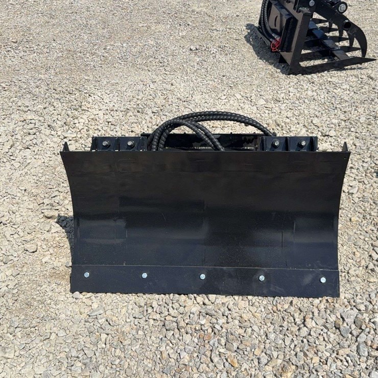 39” Hydraulic Mini Skid Steer Snow Plow
