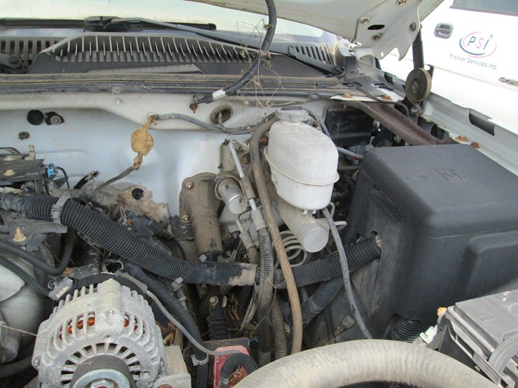 2005-gmc-2500hd-image-17