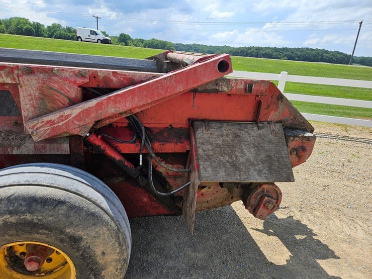 new-holland-195-image-18
