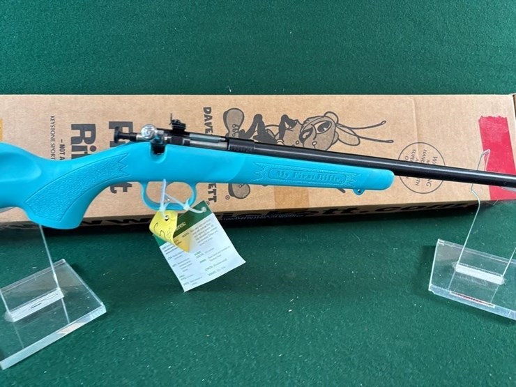crickett-"my-first-rifle"-22-s,-l-or-lr-rifle--nib-image-4