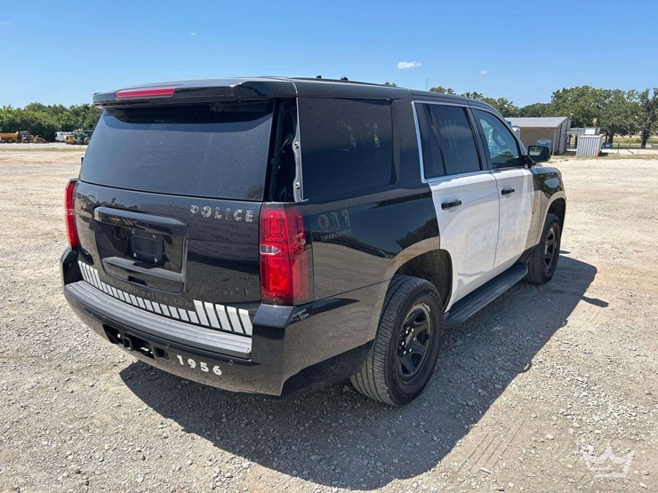 2019-chevrolet-tahoe-image-3