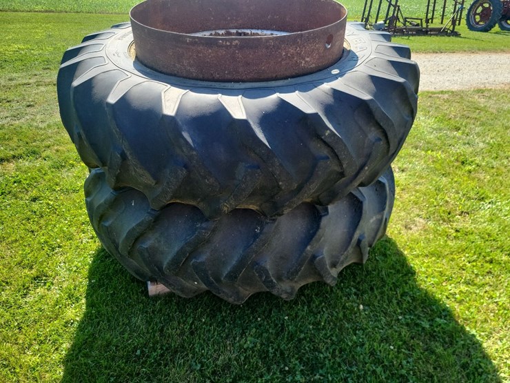 (1)-pair-of-18.4-38-t-rail-duals-image-4