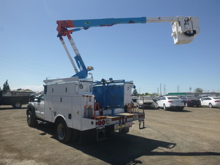 2013-ford-f550-image-11