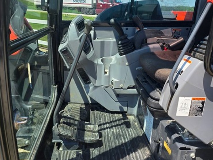 2022-kubota-kx080-4-image-22