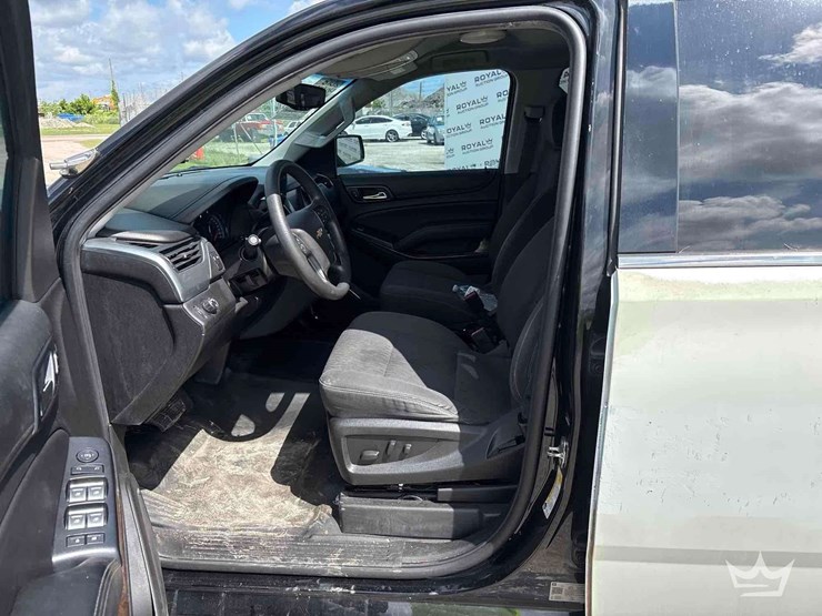 2018-chevrolet-tahoe-image-15