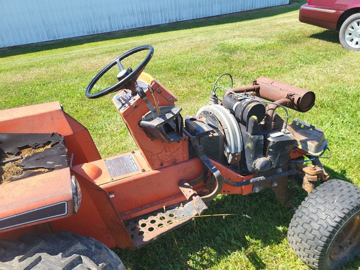simplicity-garden-tractor-w/engine-and-hydrostat-transmission---parts-image-18