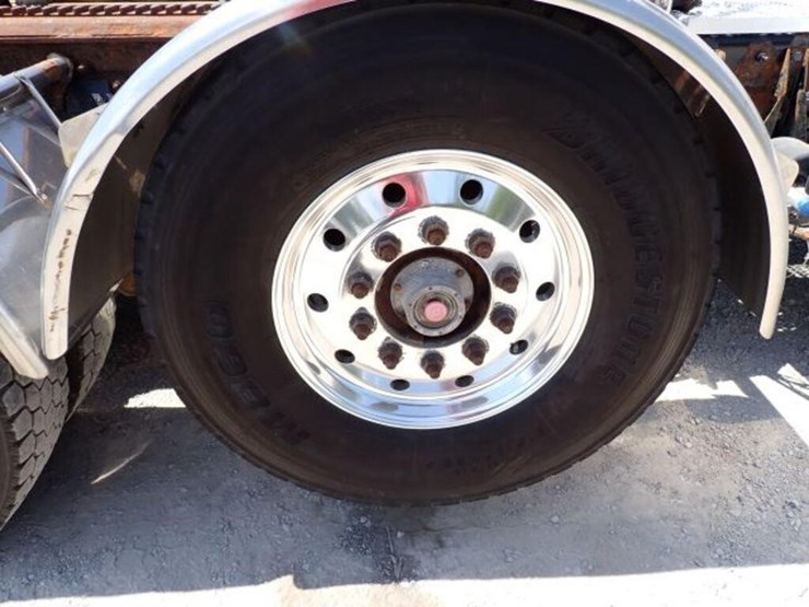2013-peterbilt-367-image-87