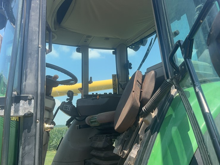 john-deere-6820-image-12