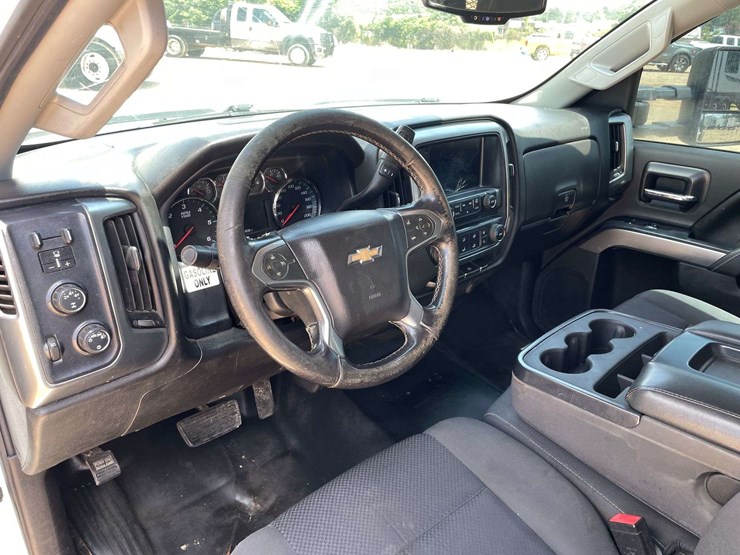2016-chevrolet-silverado-3500-image-11