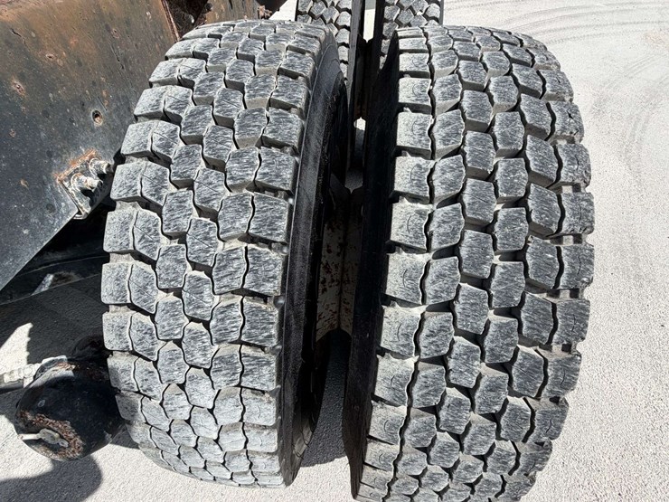 2006-mack-granite-ct713-image-16