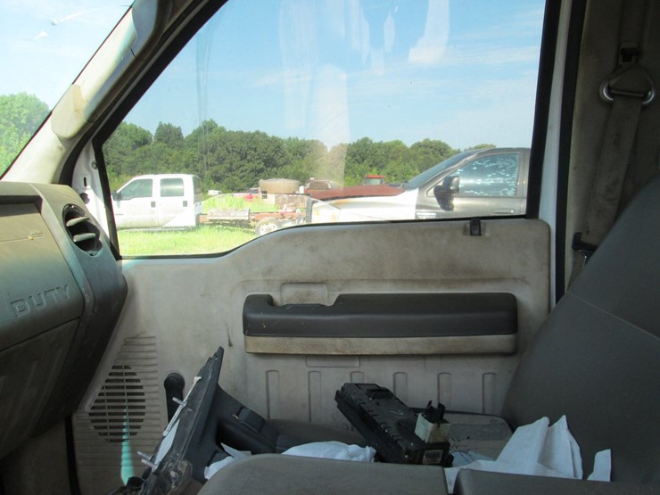 2008-ford-f350-image-26