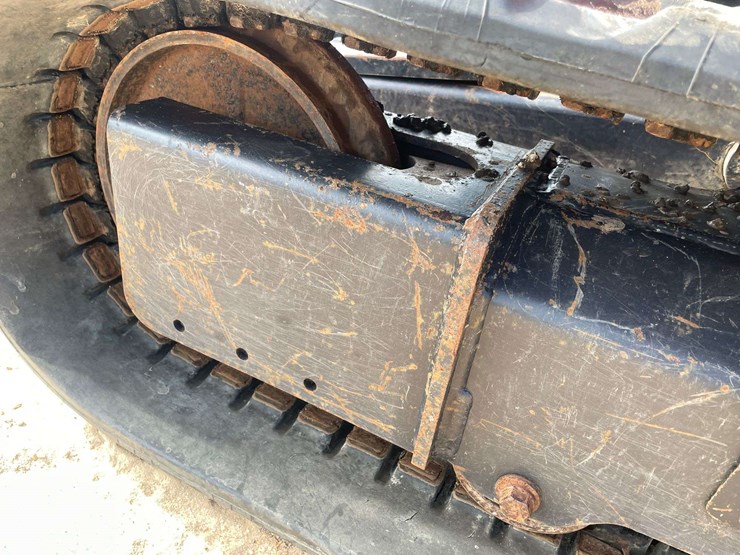 2014-kubota-kx040-4-image-17