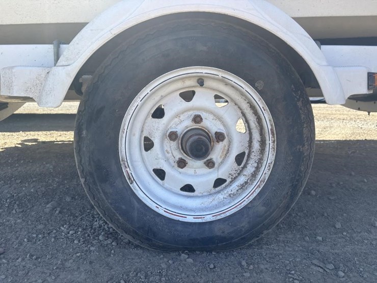 1992-unknown-trailer-image-40