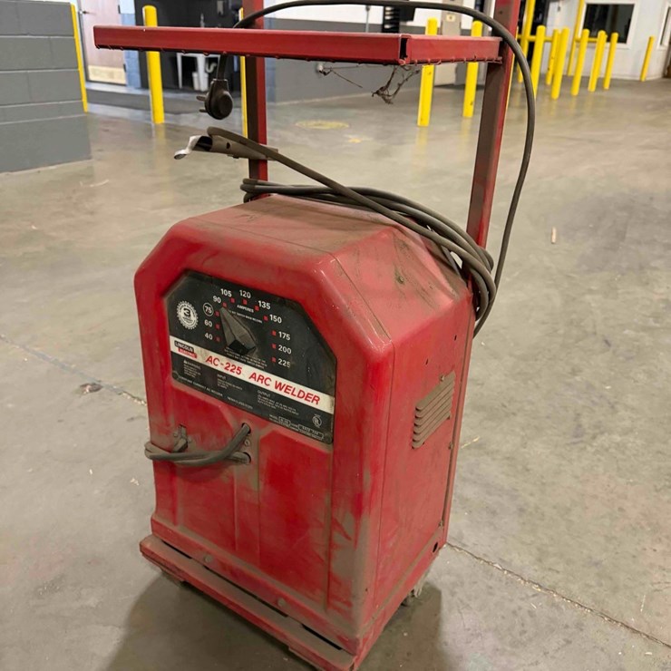 Lincoln Electric AC-225 Arc Welder
