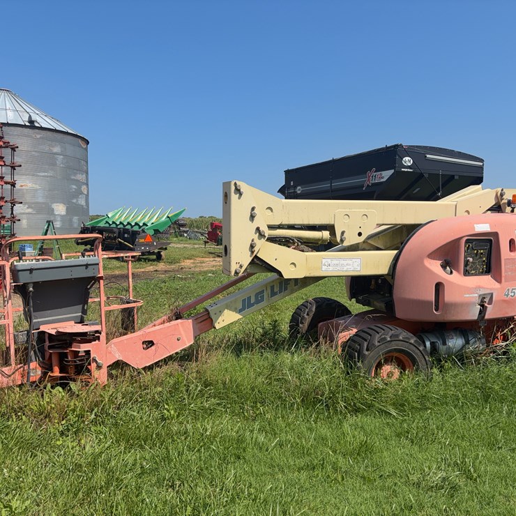 2000 JLG 450A