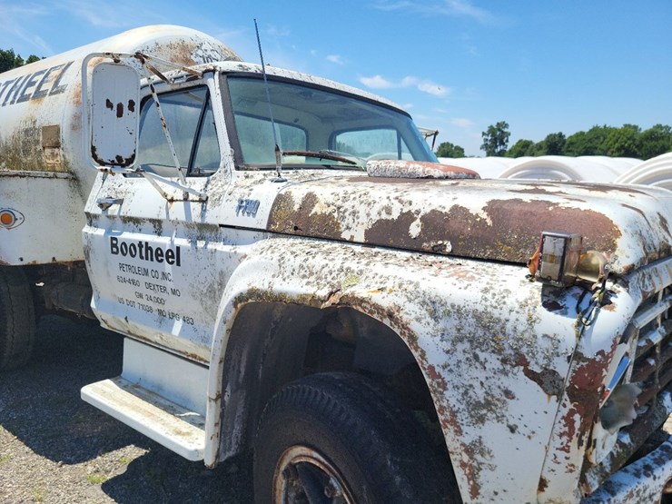 ford-f700-image-29