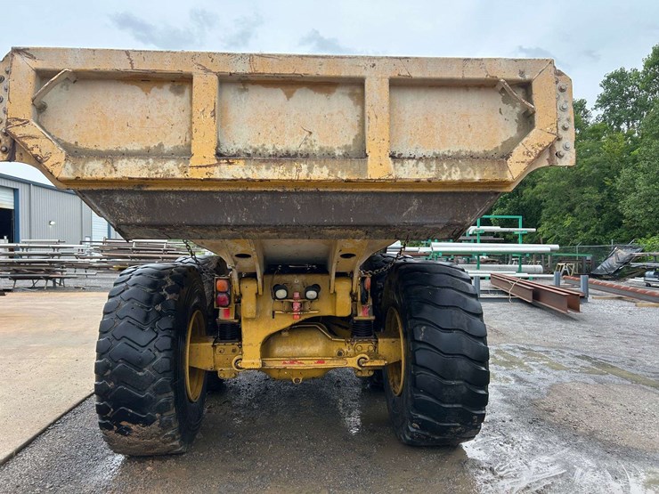 2008-caterpillar-725-image-8