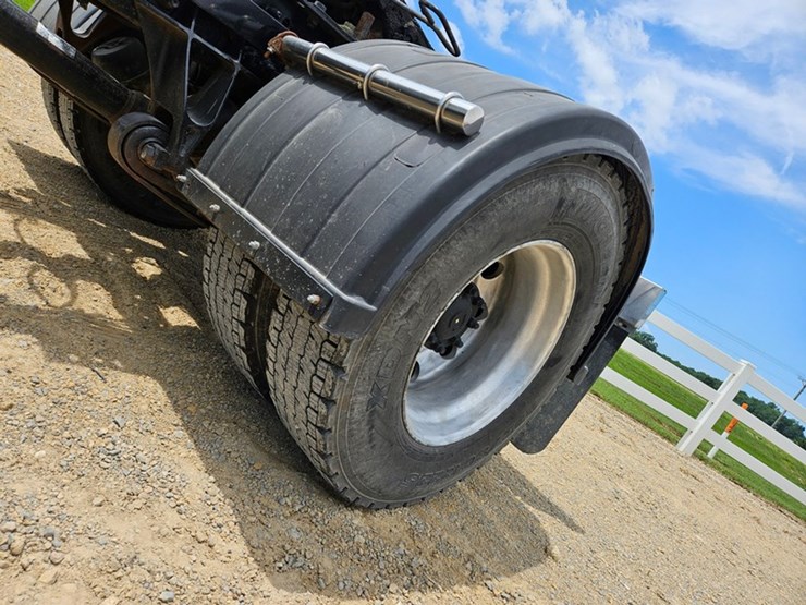 2011-case-ih-4400-image-41