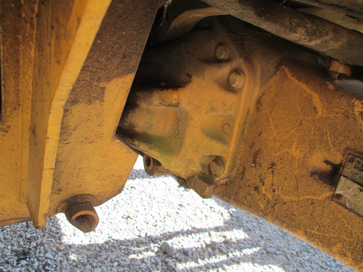 2004-caterpillar-420d-image-27