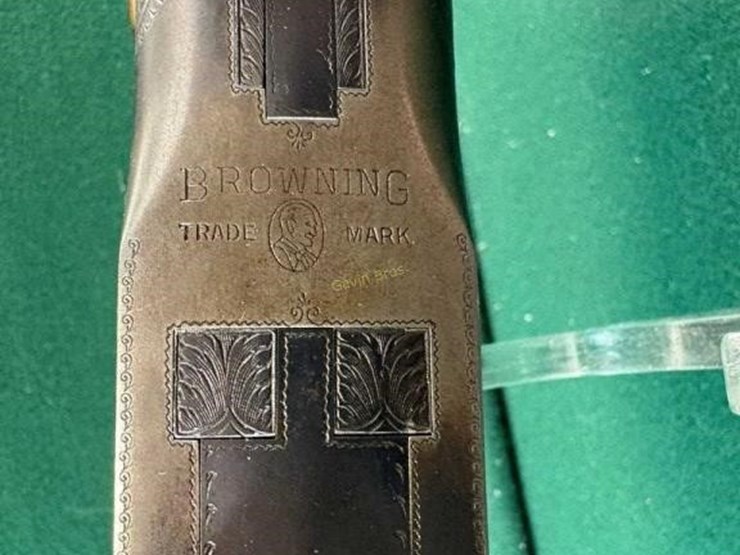 browning-12ga-o/u-shotgun-image-9