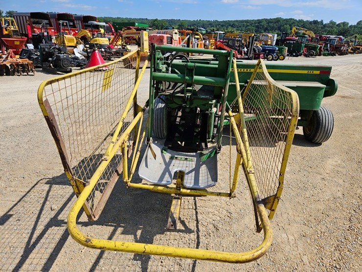 john-deere-346-image-23