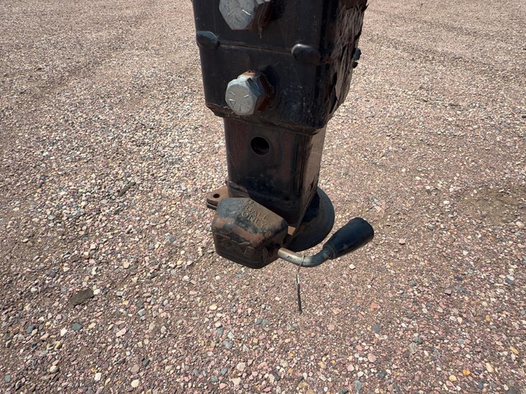 2016-dct-830gs38-gooseneck-trailer-image-15