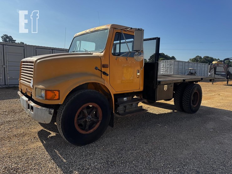 1990-international-4600-image-1