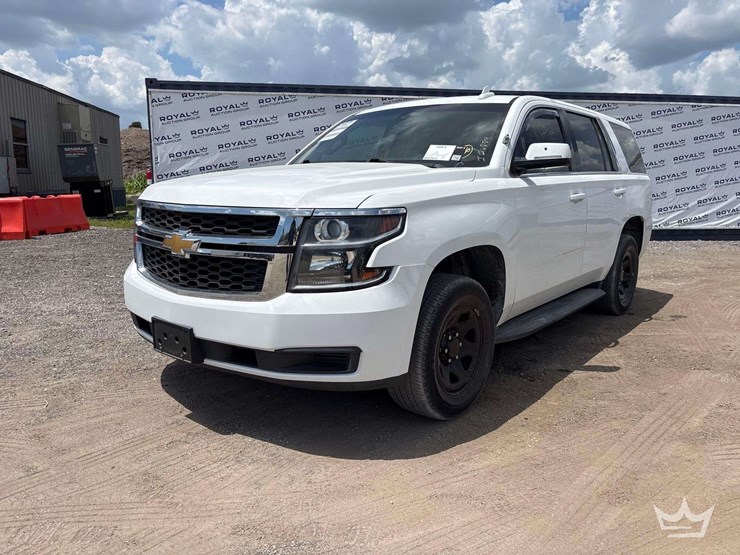 2019-chevrolet-tahoe-image-1