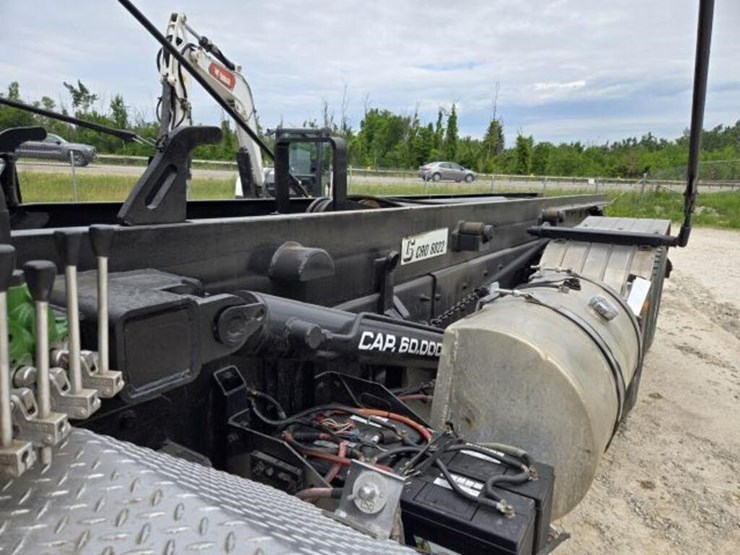 2007-caterpillar-15-image-47