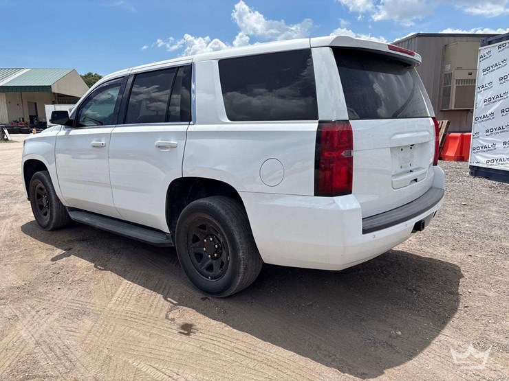 2019-chevrolet-tahoe-image-4