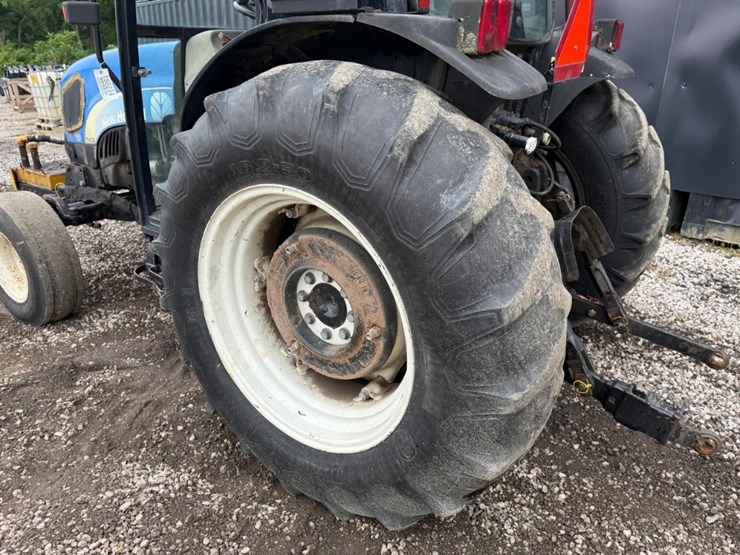 new-holland-t4030-image-17