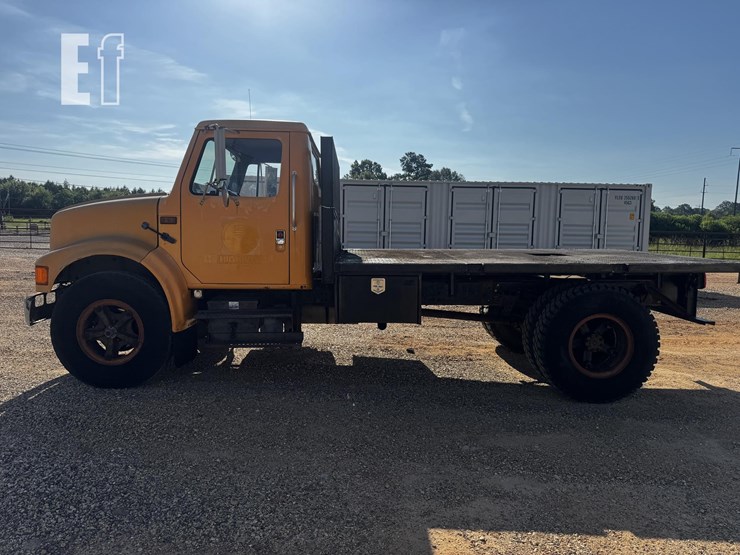 1990-international-4600-image-2