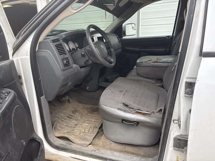 2008-dodge-1500-image-13