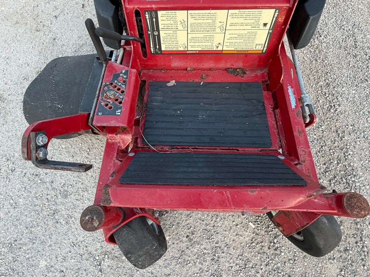 2017-ferris-zero-turn-mower-image-8