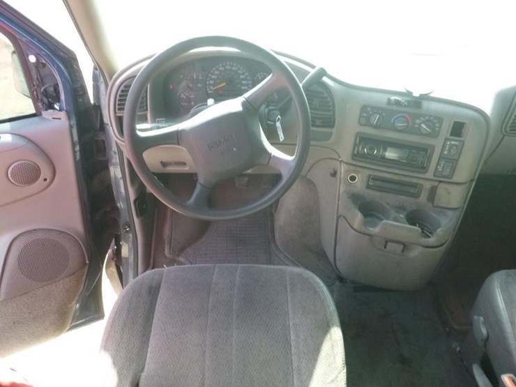 1999-chevrolet-astro-image-8