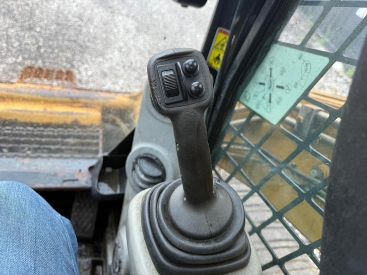 caterpillar-287c-image-21
